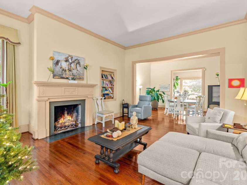 321 Bank Street, Salisbury, NC 28144.  MLS# CAR4419880, YatesRealty ID 47975. 