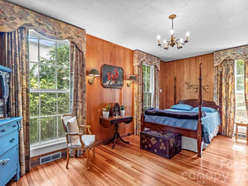 321 Bank Street, Salisbury, NC 28144.  MLS# CAR4419880, YatesRealty ID 47975. 