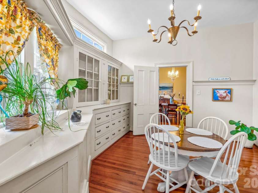 321 Bank Street, Salisbury, NC 28144.  MLS# CAR4419880, YatesRealty ID 47975. 