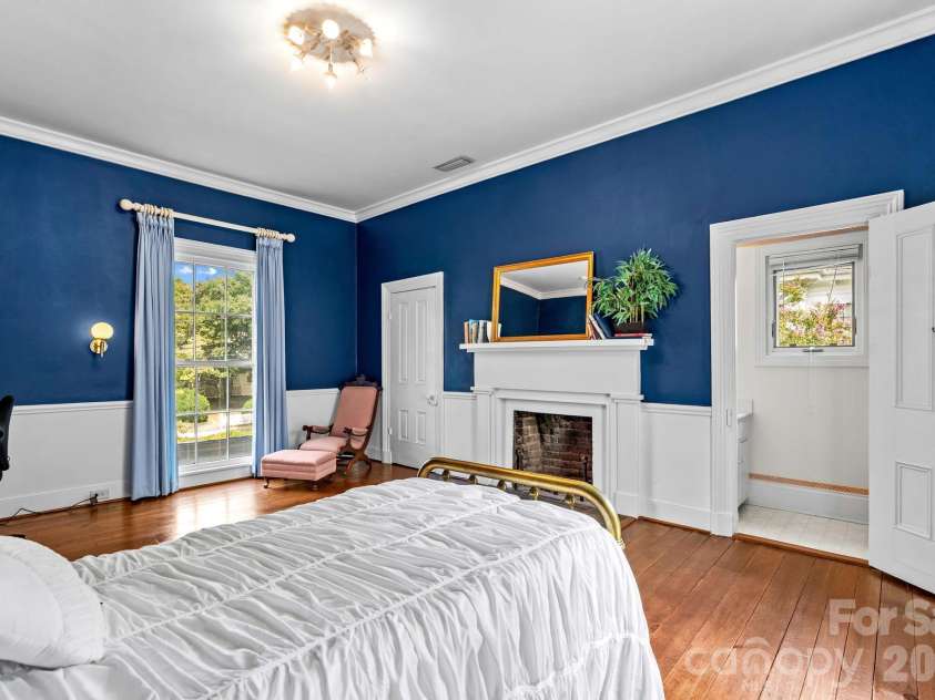 321 Bank Street, Salisbury, NC 28144.  MLS# CAR4419880, YatesRealty ID 47975. 
