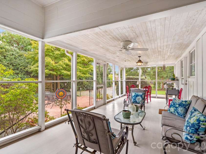 321 Bank Street, Salisbury, NC 28144.  MLS# CAR4419880, YatesRealty ID 47975. 