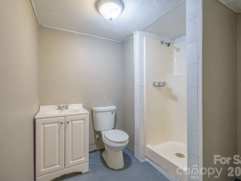 1028 East Drive, Gastonia, NC 28052.  MLS# CAR4418193, YatesRealty ID 47977. 
