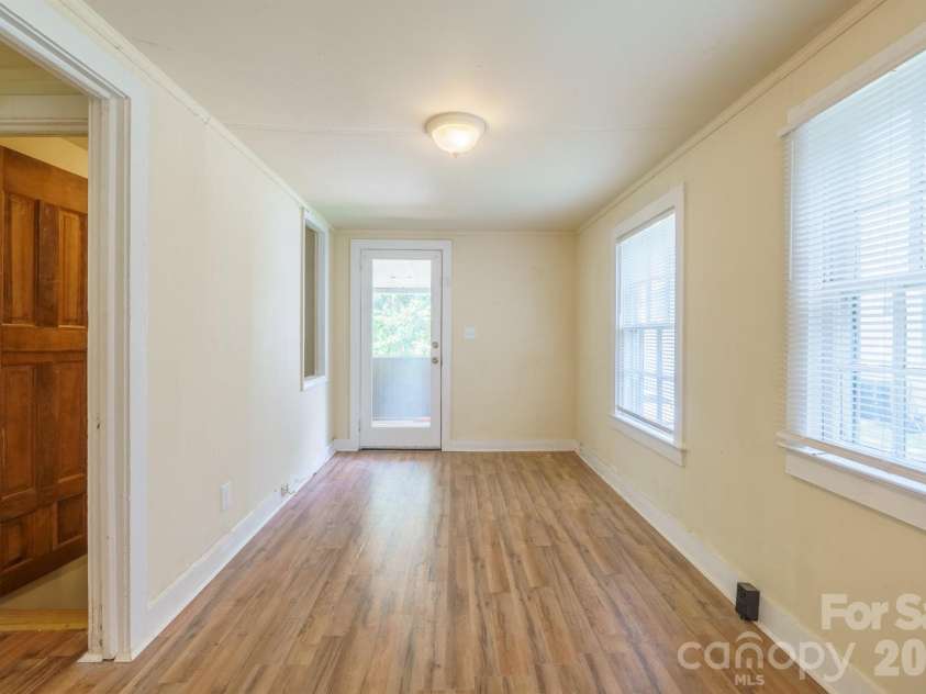 1028 East Drive, Gastonia, NC 28052.  MLS# CAR4418193, YatesRealty ID 47977. 