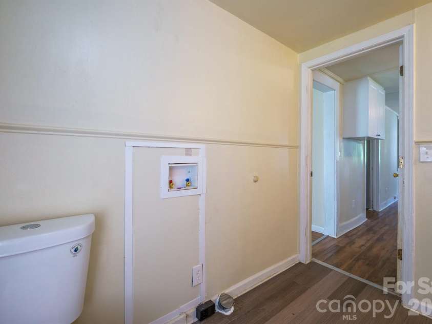 1028 East Drive, Gastonia, NC 28052.  MLS# CAR4418193, YatesRealty ID 47977. 