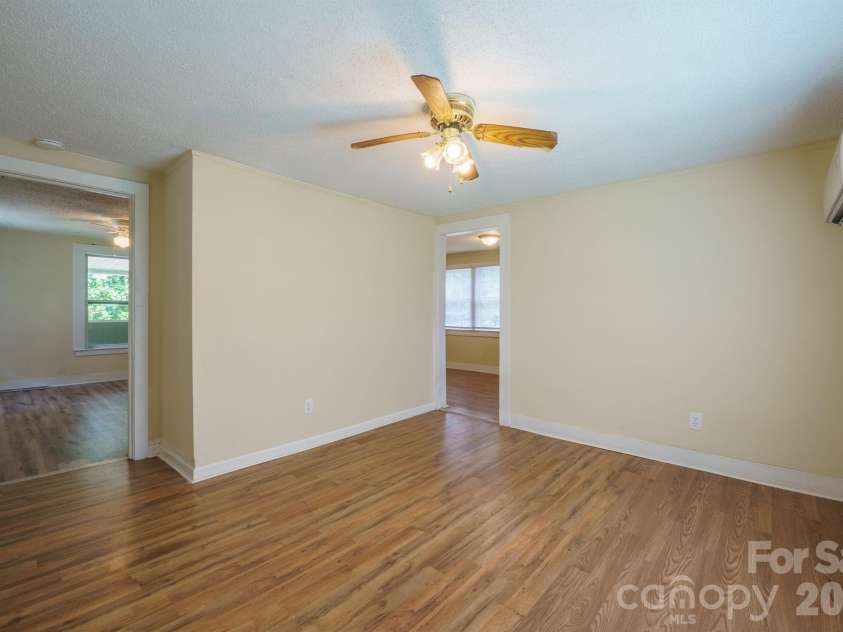 1028 East Drive, Gastonia, NC 28052.  MLS# CAR4418193, YatesRealty ID 47977. 