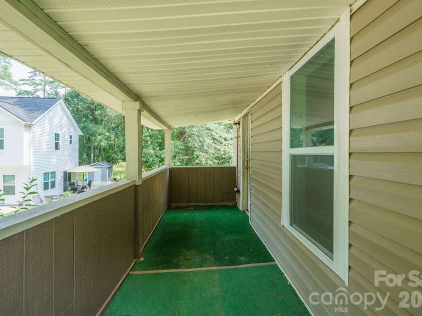 1028 East Drive, Gastonia, NC 28052.  MLS# CAR4418193, YatesRealty ID 47977. 