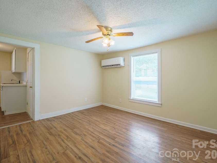 1028 East Drive, Gastonia, NC 28052.  MLS# CAR4418193, YatesRealty ID 47977. 
