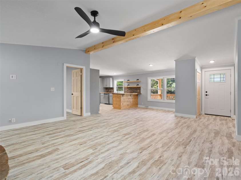 26 Lancelot Loop, Canton, NC 28716.  MLS# CAR4419409, YatesRealty ID 47979. 