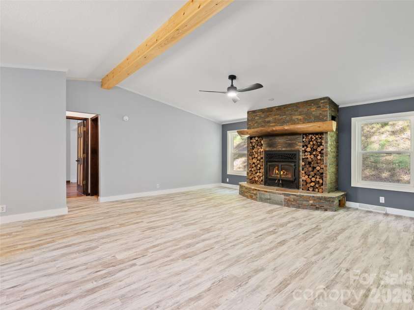 26 Lancelot Loop, Canton, NC 28716.  MLS# CAR4419409, YatesRealty ID 47979. 