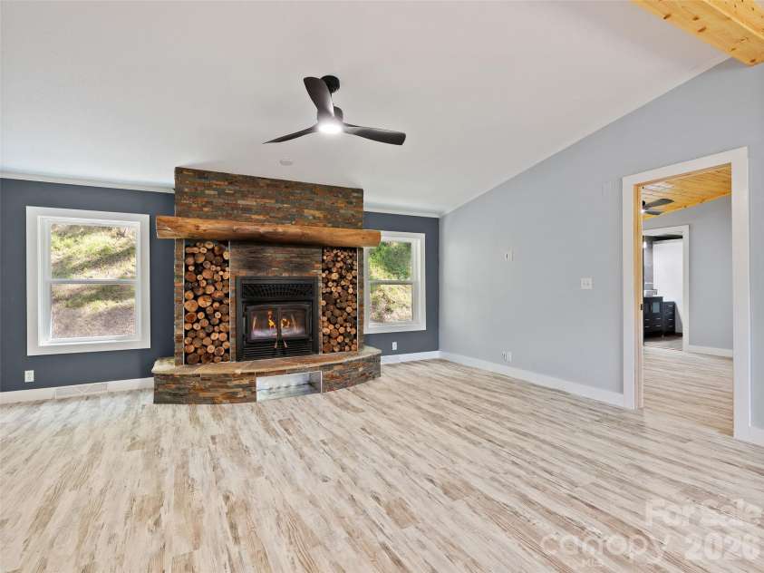 26 Lancelot Loop, Canton, NC 28716.  MLS# CAR4419409, YatesRealty ID 47979. 