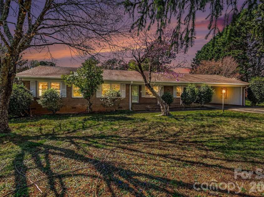 1388 Smith Farm Road, Lincolnton, NC 28092.  MLS# CAR4358119, YatesRealty ID 4798. 