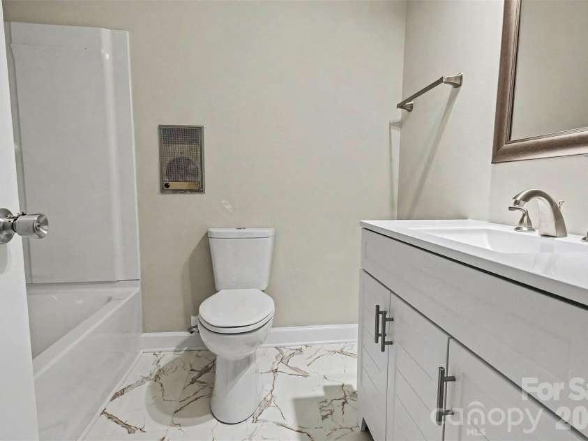 1388 Smith Farm Road, Lincolnton, NC 28092.  MLS# CAR4358119, YatesRealty ID 4798. 