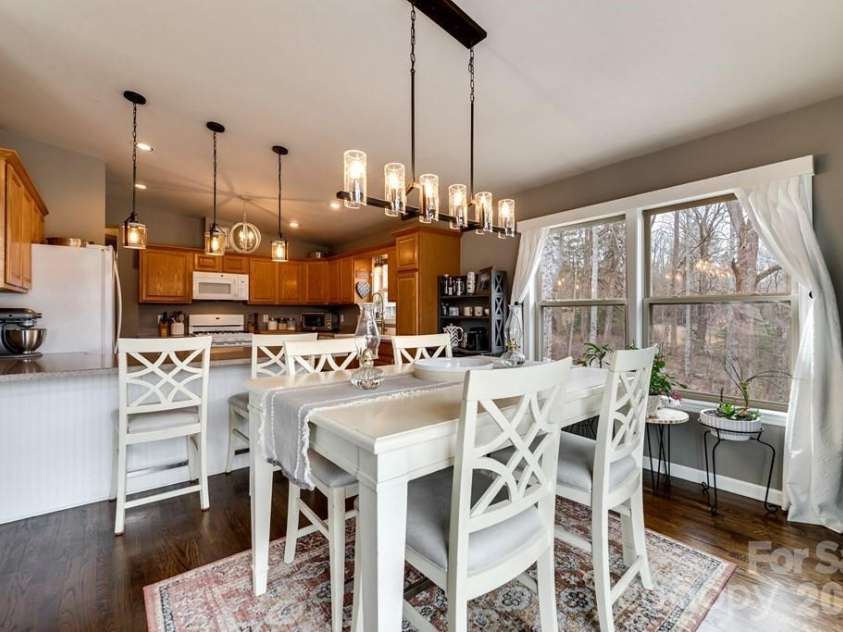 262 Sams Trail, Waynesville, NC 28786.  MLS# CAR4336440, YatesRealty ID 4798. 