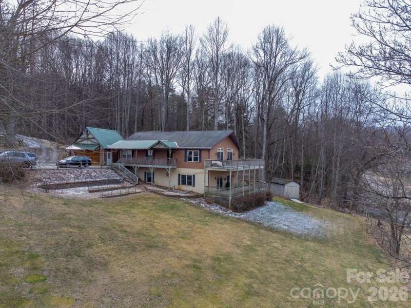 262 Sams Trail, Waynesville, NC 28786.  MLS# CAR4336440, YatesRealty ID 4798. 