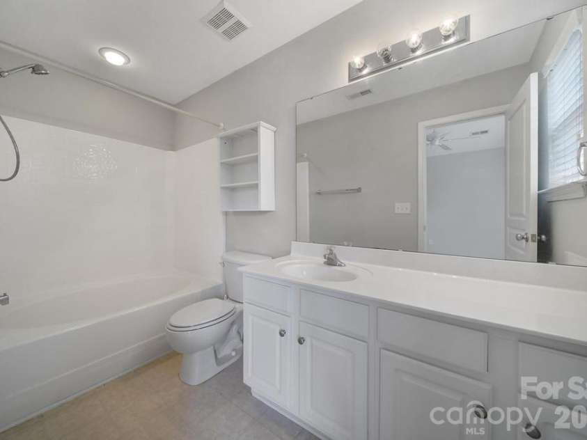 1168 Drummond Lane, Matthews, NC 28104.  MLS# CAR4417741, YatesRealty ID 47980. 