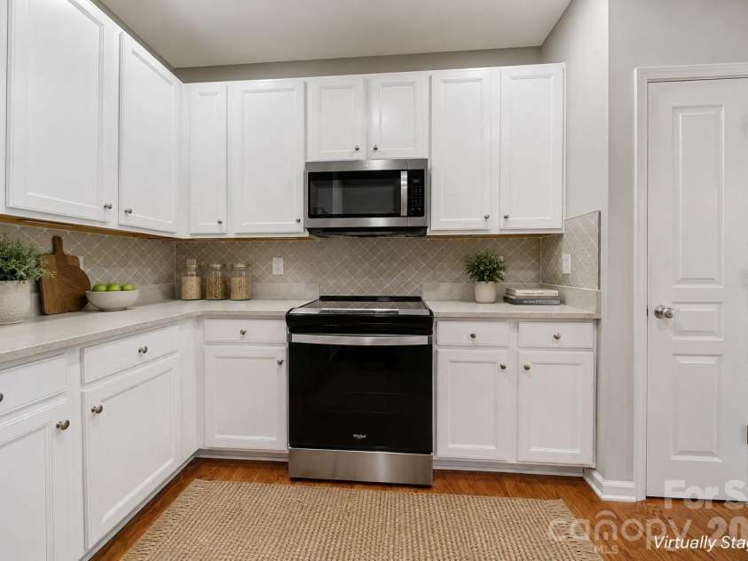 1168 Drummond Lane, Matthews, NC 28104.  MLS# CAR4417741, YatesRealty ID 47980. 