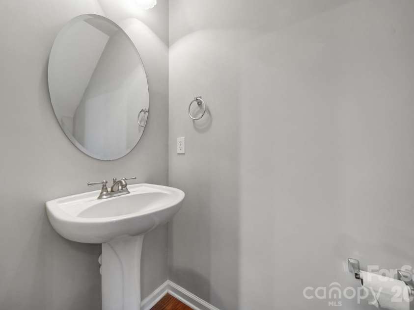 1168 Drummond Lane, Matthews, NC 28104.  MLS# CAR4417741, YatesRealty ID 47980. 