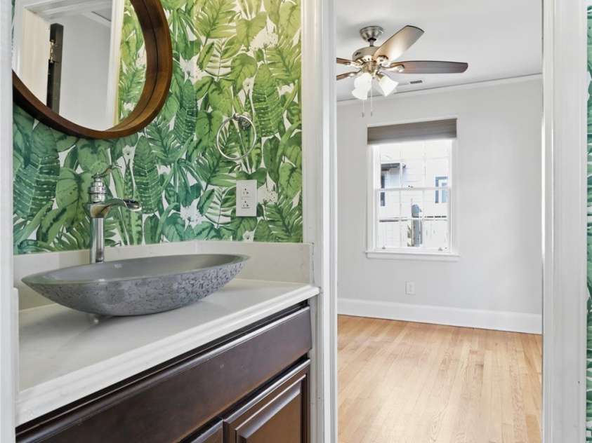3407 Benard Avenue, Charlotte, NC 28206.  MLS# CAR4414465, YatesRealty ID 47981. Convenient half bathroom for residents and guests.