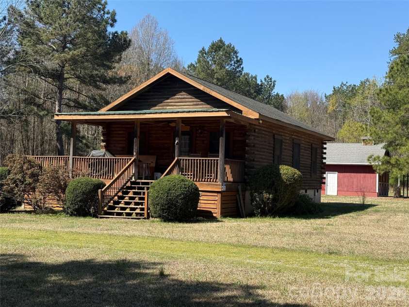3227 Legend Road, Lancaster, SC 29720.  MLS# CAR4412422, YatesRealty ID 47982. 3227 Legend Road
