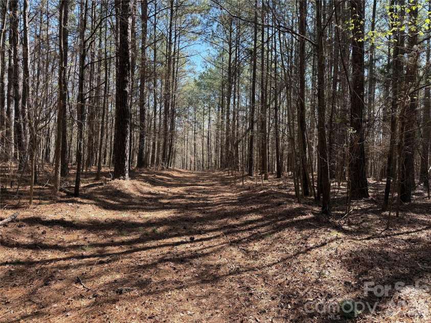 3227 Legend Road, Lancaster, SC 29720.  MLS# CAR4412422, YatesRealty ID 47982. 3227 Legend Road
