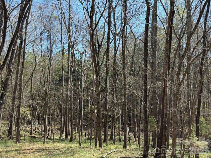 3227 Legend Road, Lancaster, SC 29720.  MLS# CAR4412422, YatesRealty ID 47982. 3227 Legend Road