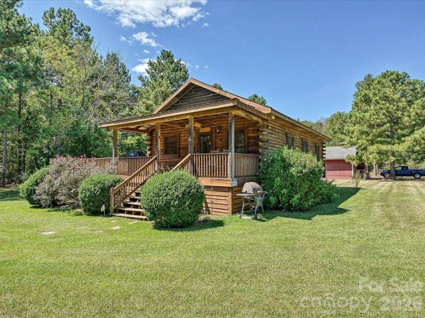 3227 Legend Road, Lancaster, SC 29720.  MLS# CAR4412422, YatesRealty ID 47982. 3227 Legend Road