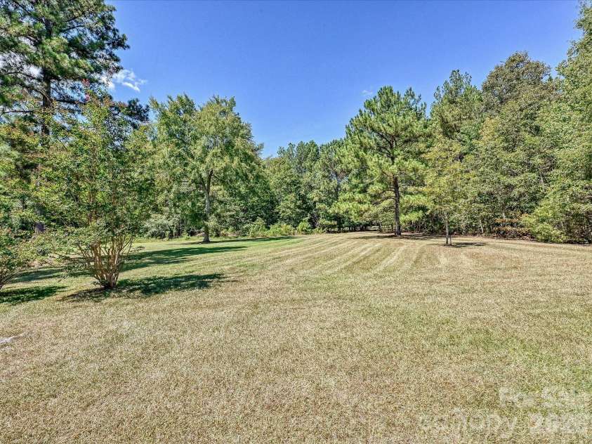 3227 Legend Road, Lancaster, SC 29720.  MLS# CAR4412422, YatesRealty ID 47982. 3227 Legend Road