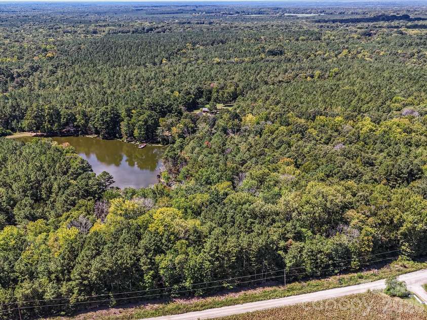 3227 Legend Road, Lancaster, SC 29720.  MLS# CAR4412422, YatesRealty ID 47982. 3227 Legend Road