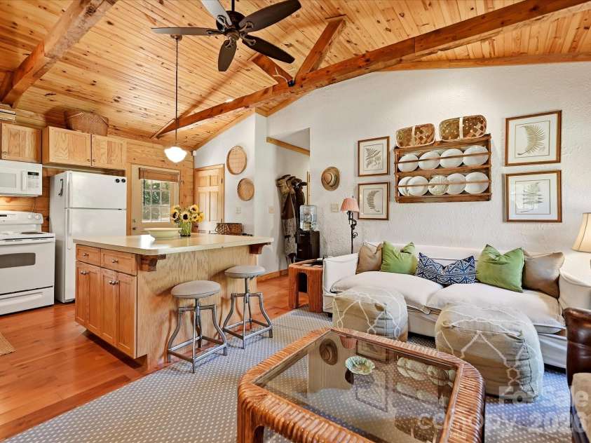 3227 Legend Road, Lancaster, SC 29720.  MLS# CAR4412422, YatesRealty ID 47982. Living Area