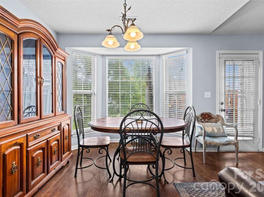 9005 Little Hampton Place, Charlotte, NC 28215.  MLS# CAR4417375, YatesRealty ID 47983. 