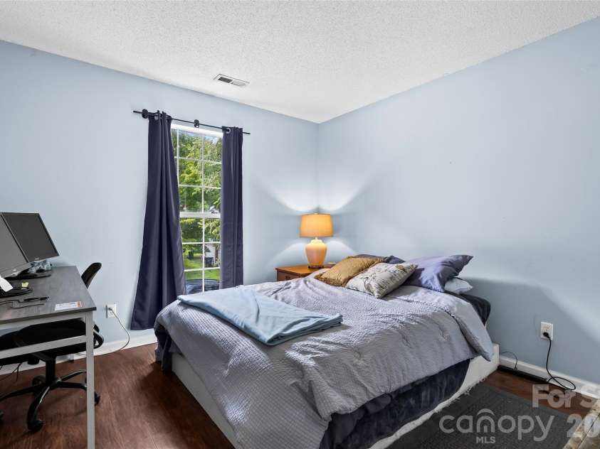 9005 Little Hampton Place, Charlotte, NC 28215.  MLS# CAR4417375, YatesRealty ID 47983. 