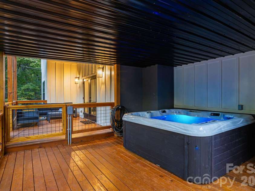 56 Creek Run Road, Candler, NC 28715.  MLS# CAR4419985, YatesRealty ID 47986. 