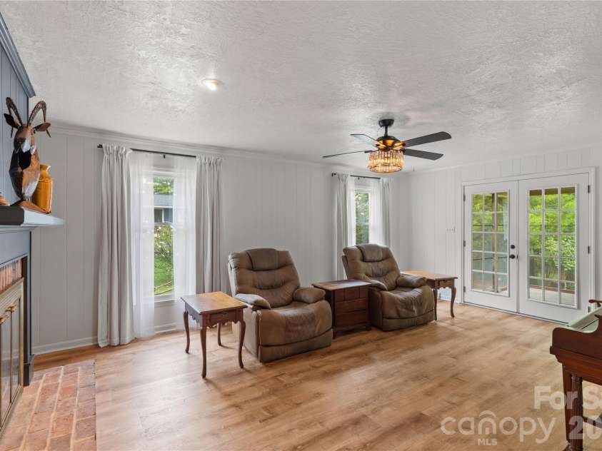 1296 Craig Avenue, Lancaster, SC 29720.  MLS# CAR4418461, YatesRealty ID 47987. 