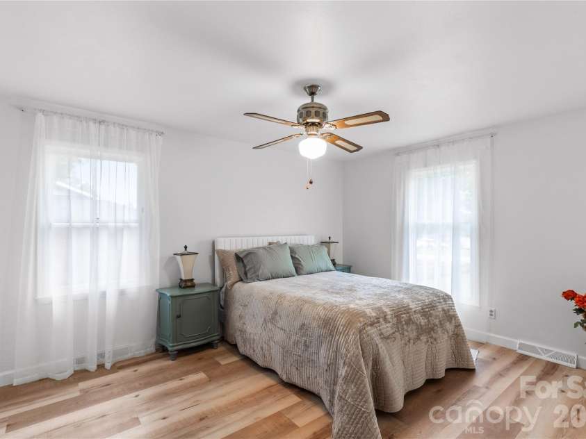 1296 Craig Avenue, Lancaster, SC 29720.  MLS# CAR4418461, YatesRealty ID 47987. 