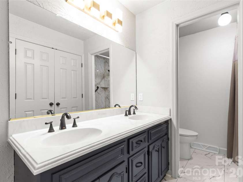 1296 Craig Avenue, Lancaster, SC 29720.  MLS# CAR4418461, YatesRealty ID 47987. 