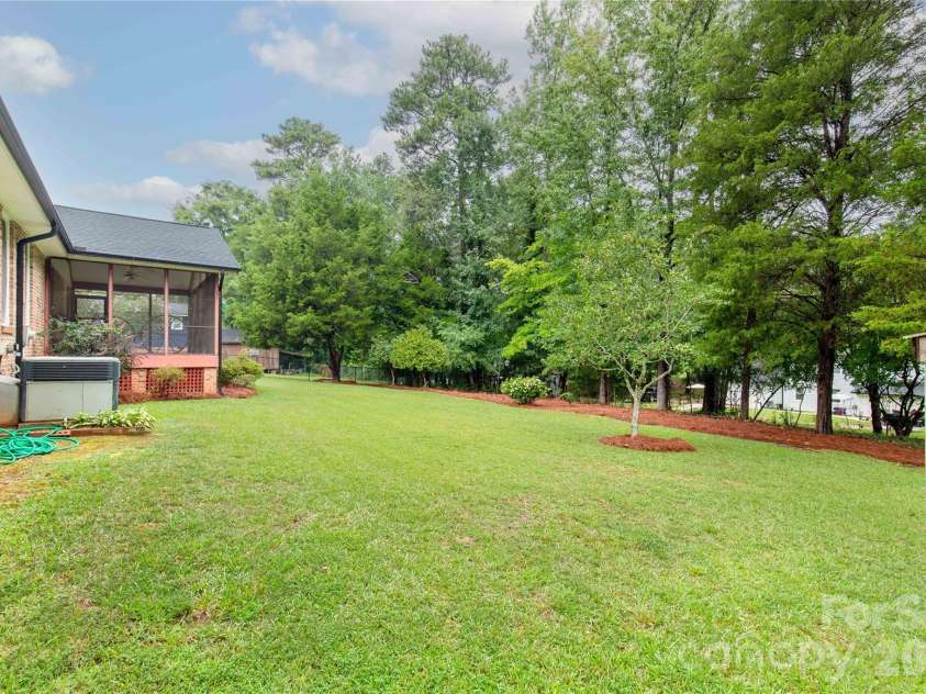 1296 Craig Avenue, Lancaster, SC 29720.  MLS# CAR4418461, YatesRealty ID 47987. 