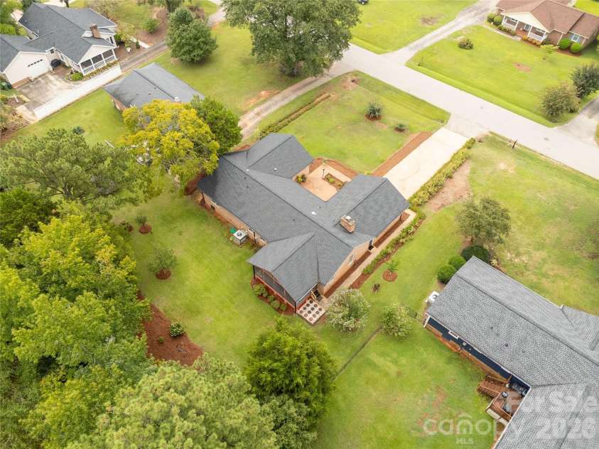 1296 Craig Avenue, Lancaster, SC 29720.  MLS# CAR4418461, YatesRealty ID 47987. 