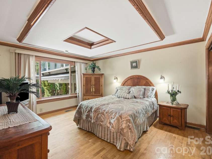 223 Millwood Lane, Charlotte, NC 28270.  MLS# CAR4409489, YatesRealty ID 47989. 