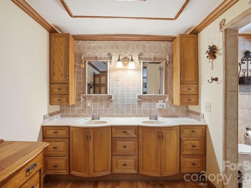 223 Millwood Lane, Charlotte, NC 28270.  MLS# CAR4409489, YatesRealty ID 47989. 