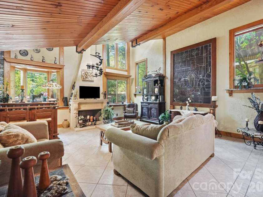 223 Millwood Lane, Charlotte, NC 28270.  MLS# CAR4409489, YatesRealty ID 47989. 