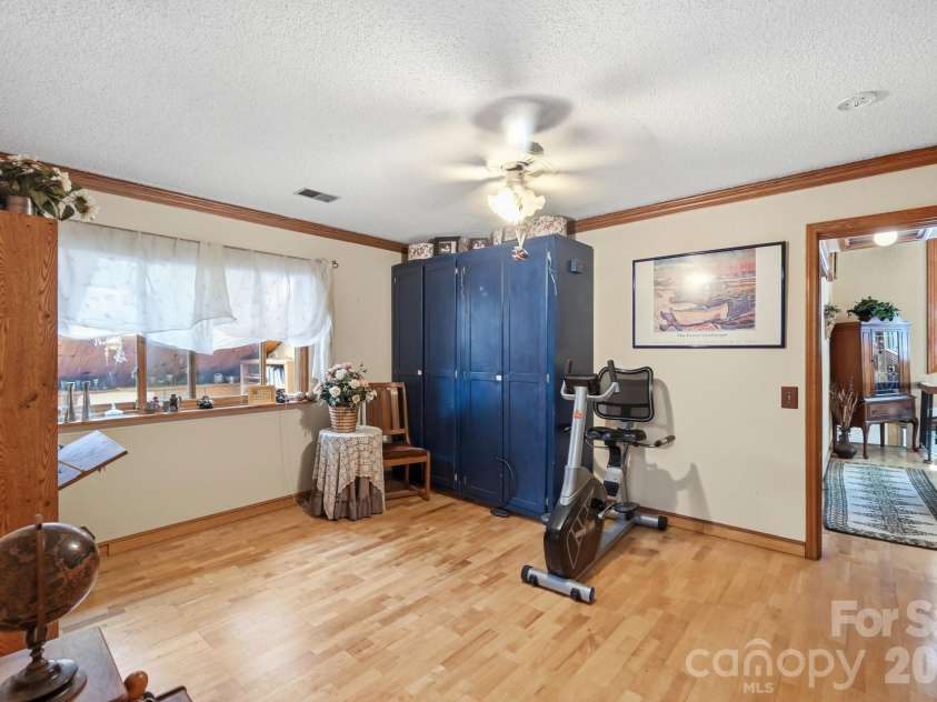 223 Millwood Lane, Charlotte, NC 28270.  MLS# CAR4409489, YatesRealty ID 47989. 
