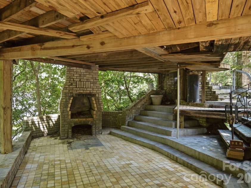 223 Millwood Lane, Charlotte, NC 28270.  MLS# CAR4409489, YatesRealty ID 47989. 