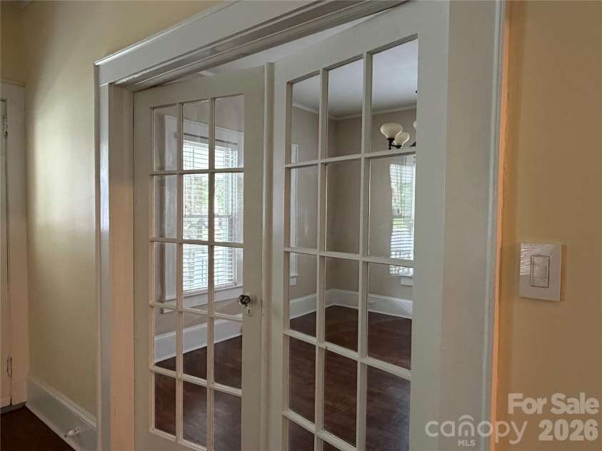 618 Poplar Street, Lincolnton, NC 28092.  MLS# CAR4417923, YatesRealty ID 47993. 