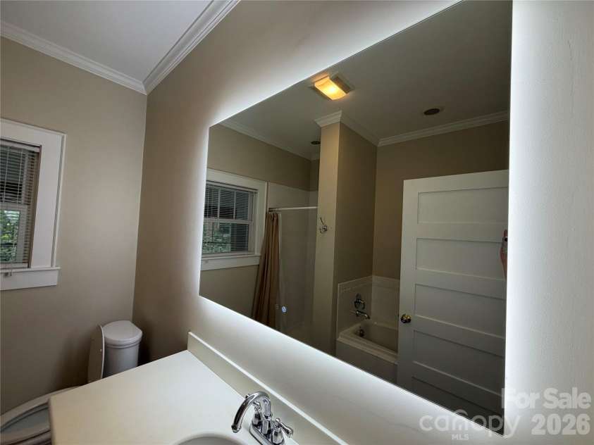 618 Poplar Street, Lincolnton, NC 28092.  MLS# CAR4417923, YatesRealty ID 47993. 