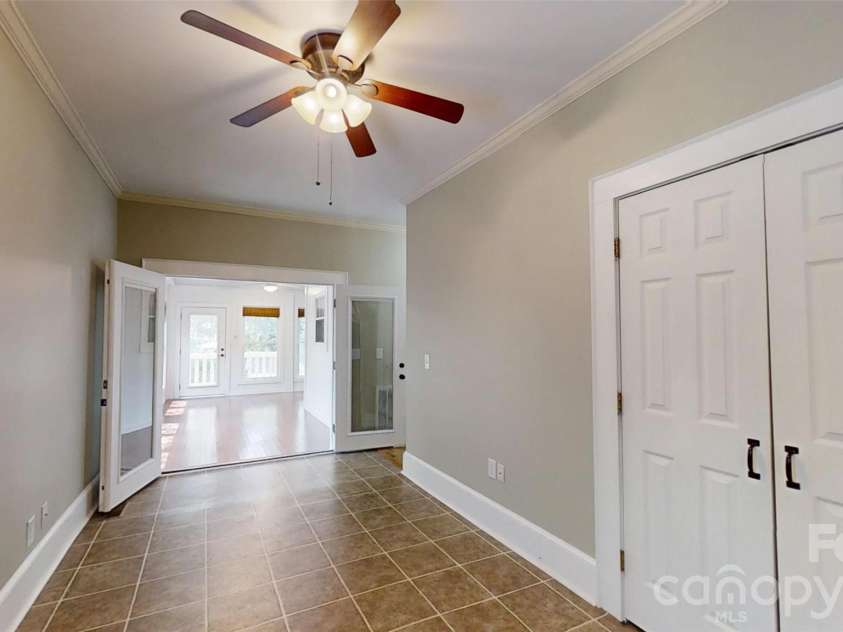 618 Poplar Street, Lincolnton, NC 28092.  MLS# CAR4417923, YatesRealty ID 47993. 