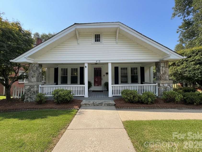 618 Poplar Street, Lincolnton, NC 28092.  MLS# CAR4417923, YatesRealty ID 47993. 