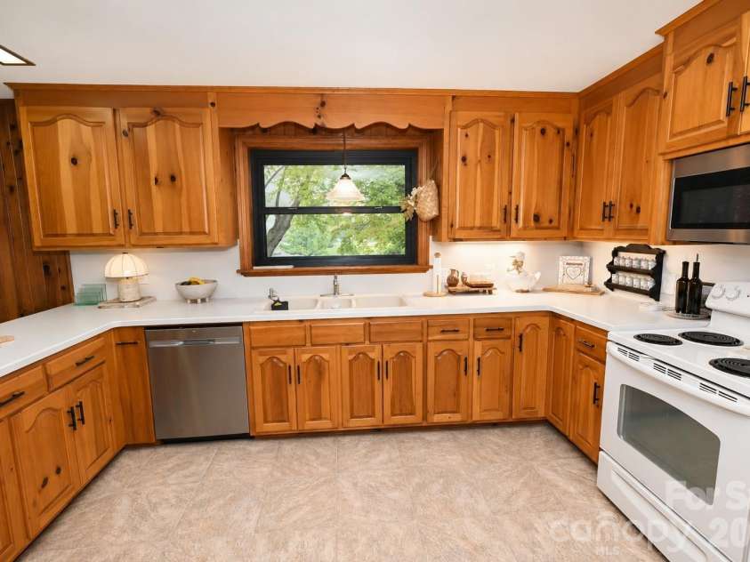 8031 George Hildebran School Road, Connelly Springs, NC 28612.  MLS# CAR4417573, YatesRealty ID 47995. 