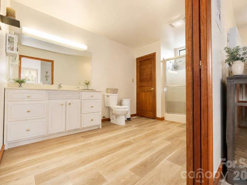 8031 George Hildebran School Road, Connelly Springs, NC 28612.  MLS# CAR4417573, YatesRealty ID 47995. Primary Bathroom