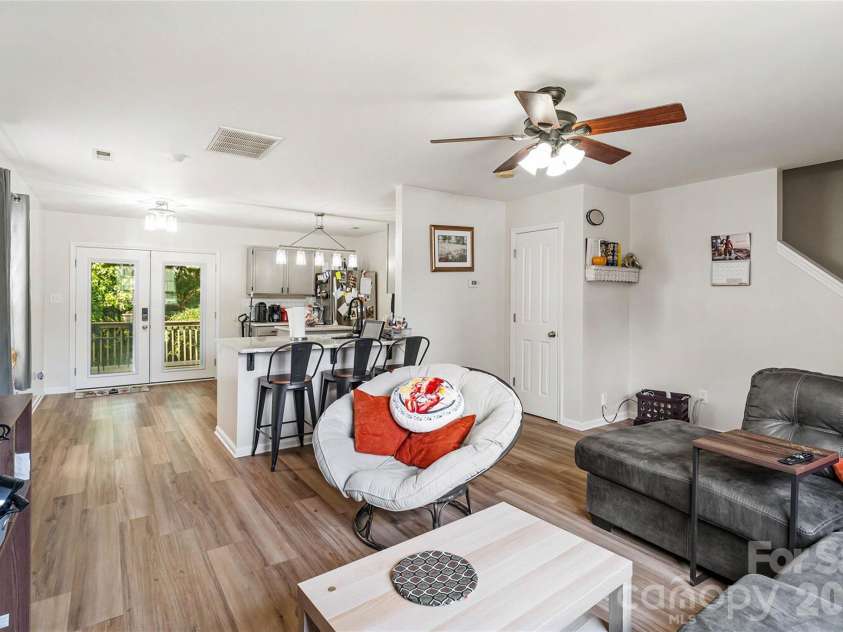 1719 Oleander Hill Court, Charlotte, NC 28214.  MLS# CAR4418784, YatesRealty ID 47996. 