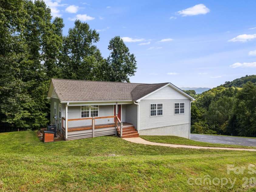 184 Scarlett Ridge Drive, Marshall, NC 28753.  MLS# CAR4416325, YatesRealty ID 47997. 